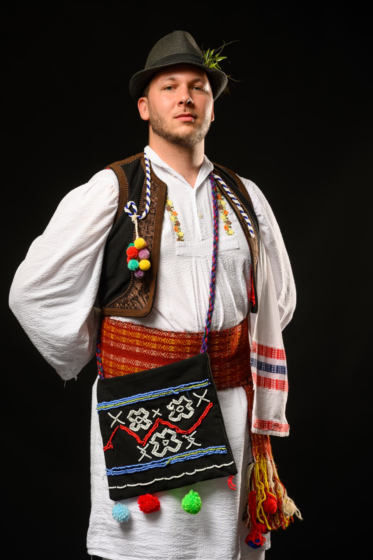 Viktor Stojanović, umetnički rukovodilac starije omladinske folklorne grupe